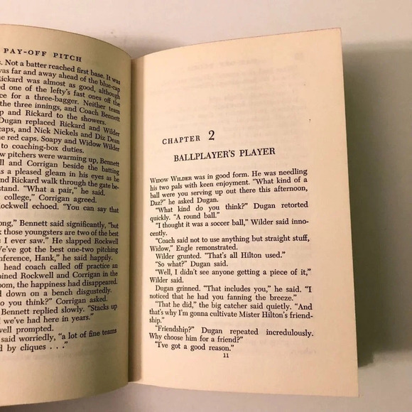 Vintage 1958 Chip Hilton Sports Story Pay Off Pitch  Clair Bee Hardcover Book - Picture 11 of 16